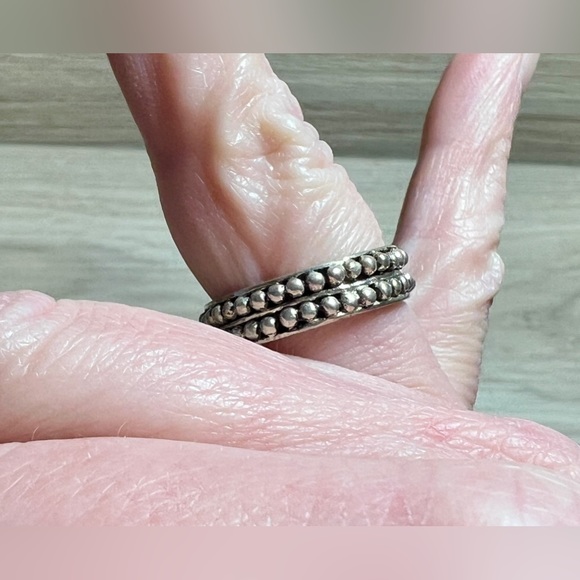 Vintage Designer Signed Handmade Beaded/Dotted Eternity Band Ring, Size 7.5 - Picture 8 of 9